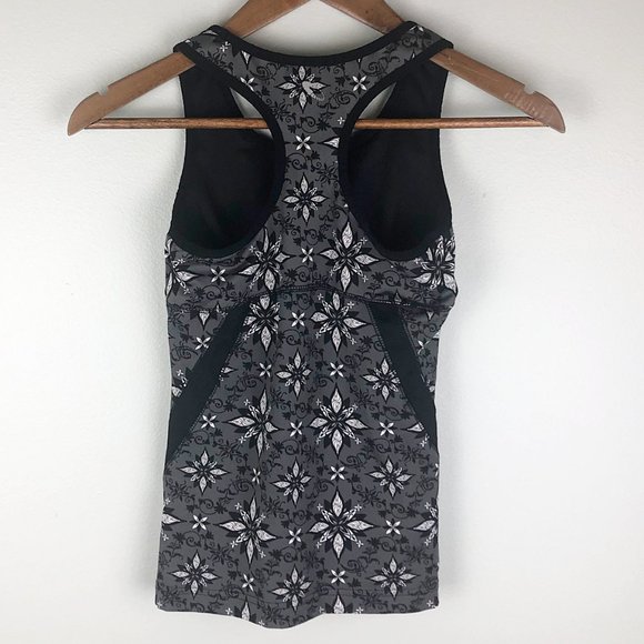 $10 CLEARANCE! Tek Gear Printed Shelf Bra Racerback Tank - Picture 4 of 5